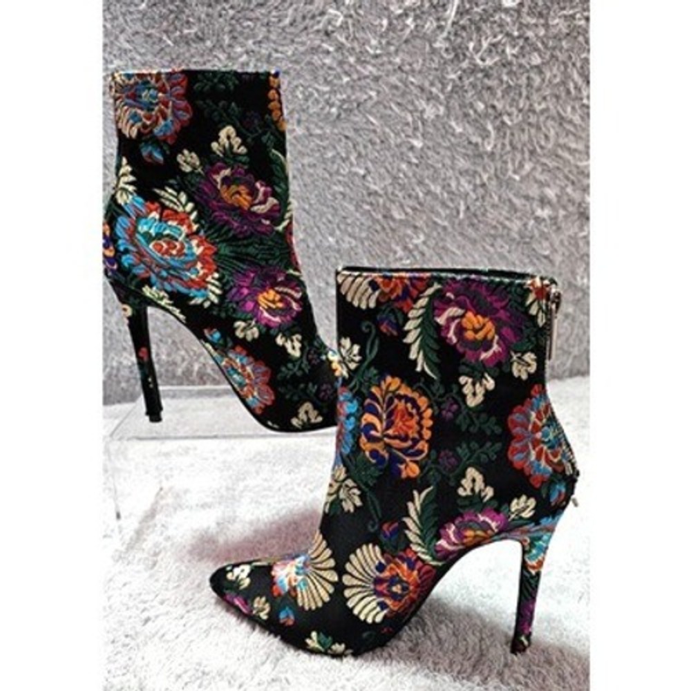 JustFab Ankle Boots Black Asian Floral Brocade Pointed Toe Women 6.5 NEW